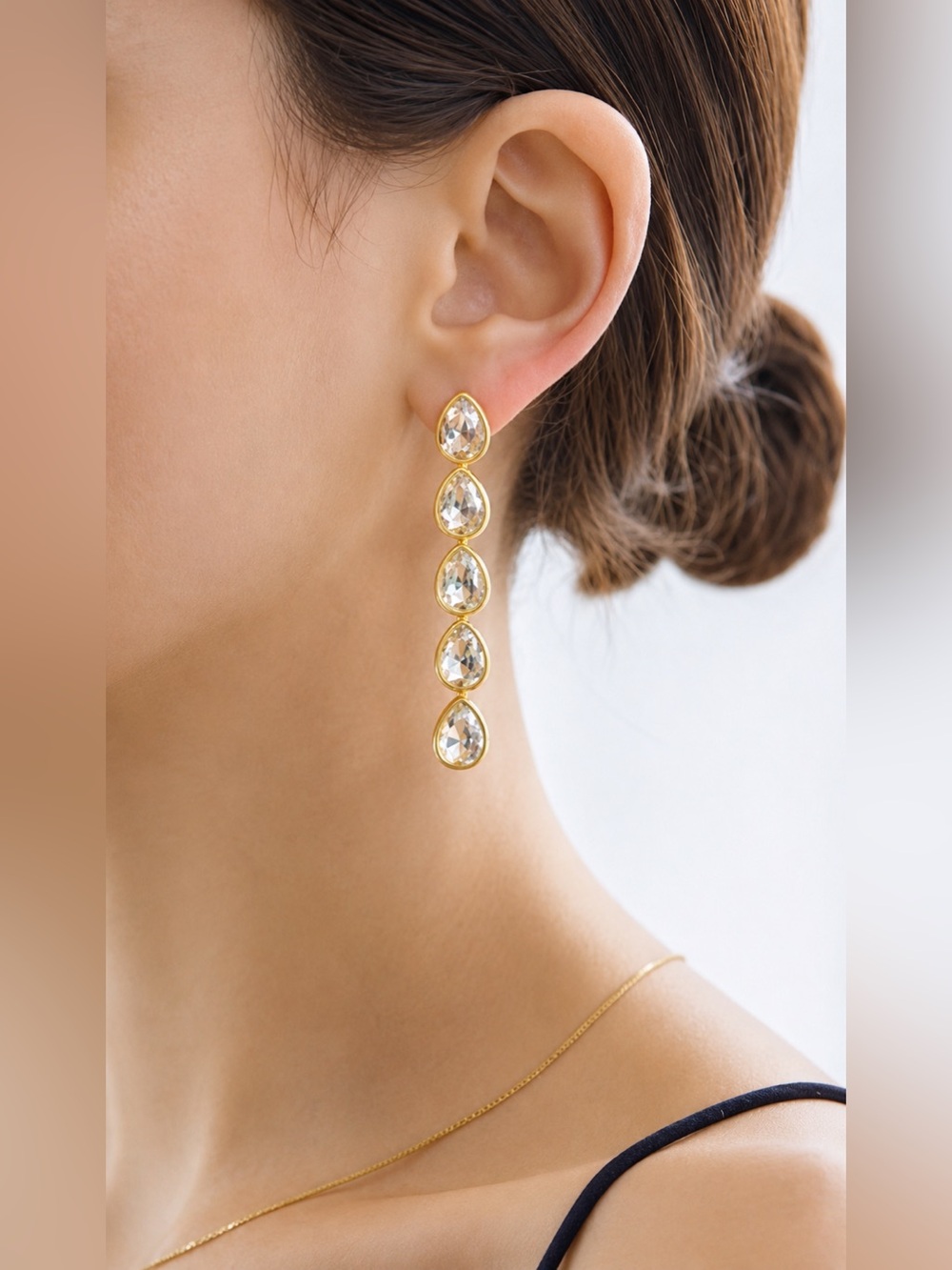NWT BAUBLEBAR
Diana Crystal Drop Earrings
$48MSRP
Flawed